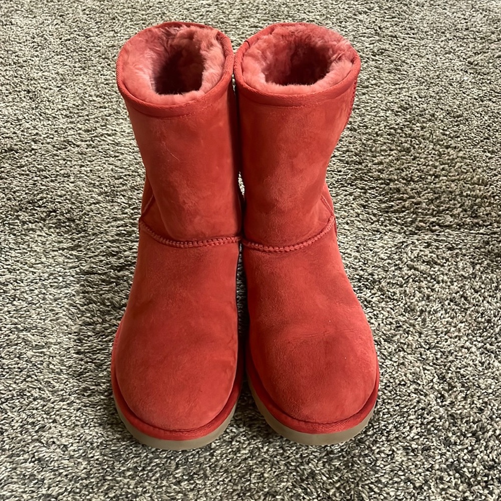 Red Ugg Australias
